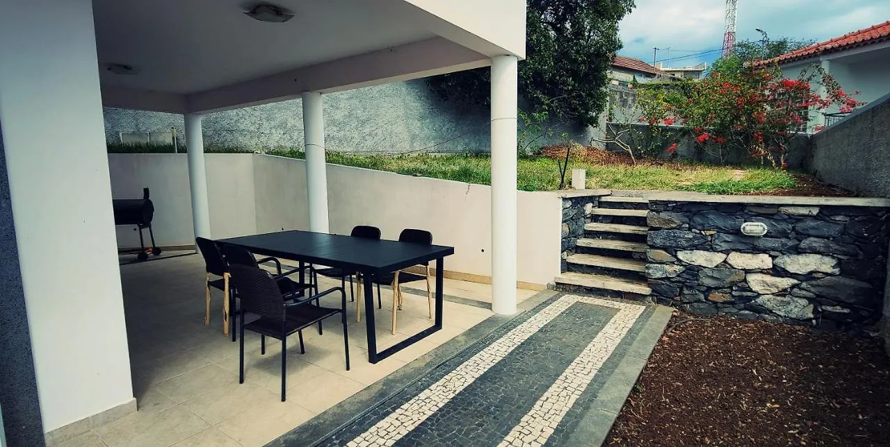 Villa Madeira Mit Blick Auf Den Hafen Funchal